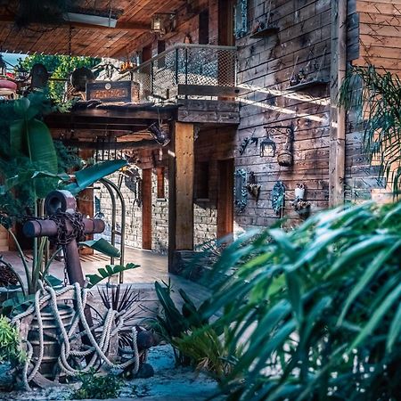 Hotel Pirates World Agde Exteriör bild