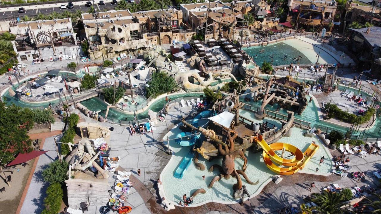 Hotel Pirates World Agde Exteriör bild